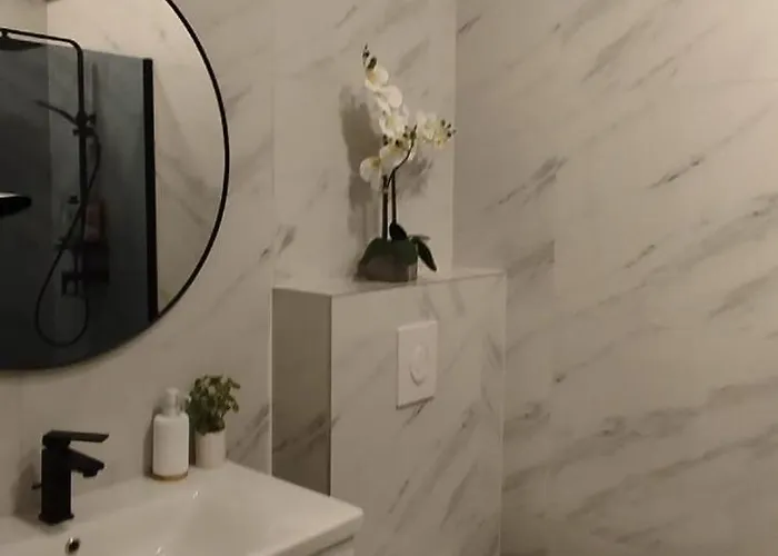 Serenity - Riviera מאקרסקה