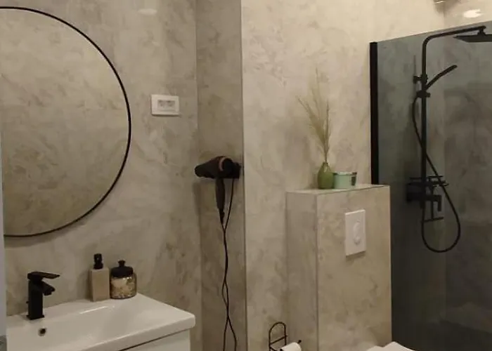 Serenity - Riviera * מאקרסקה